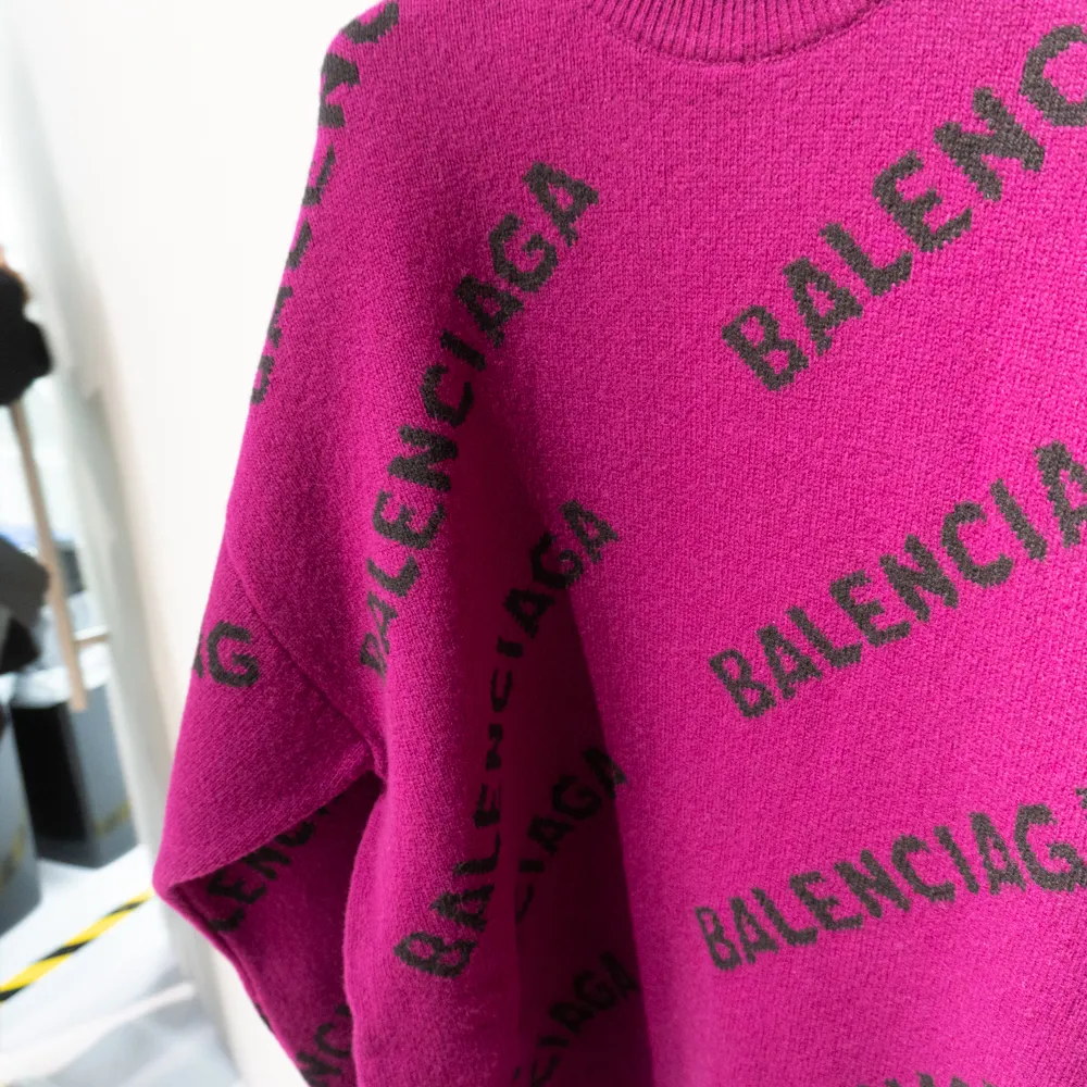 BALENCIAGA  |Outlet V-neck & Crew neck