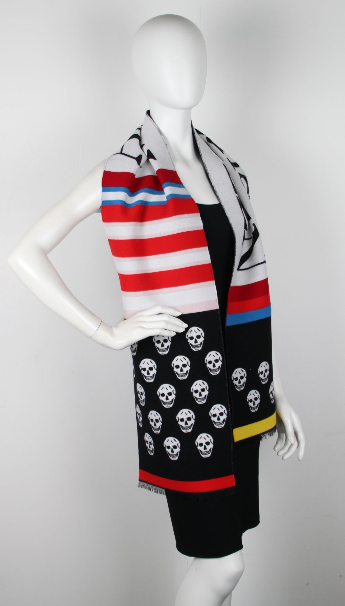 Skull and Stripes Logo Scarf, Black/Grey